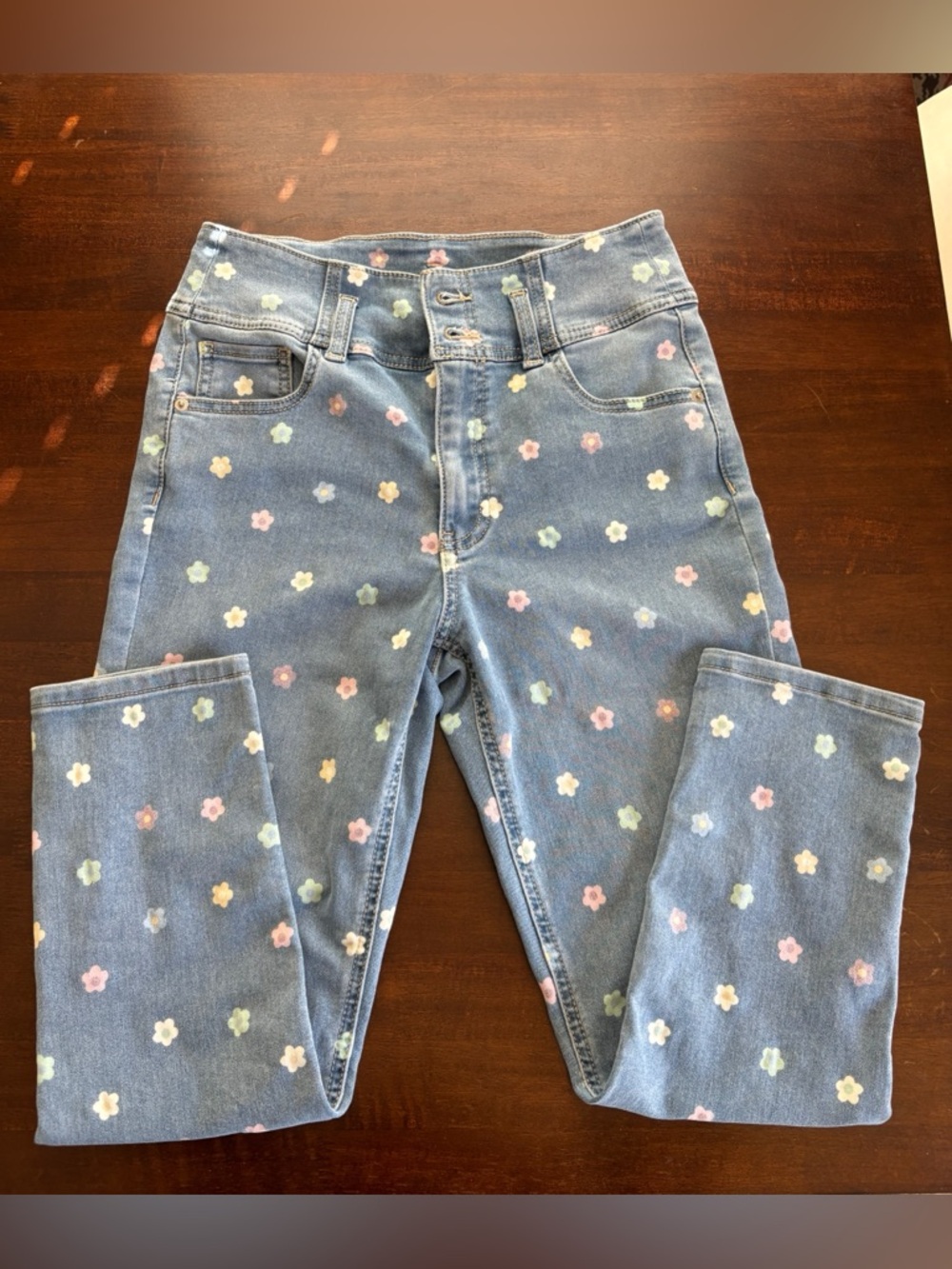 No Boundaries Jeans - Women’s Skinny Jeans, with Colorful Flower Print. Size 11